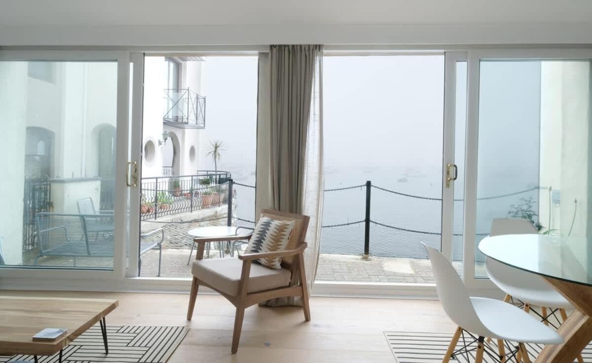 Spectacular Waterfront Views With Parking At 'mariners Mirror' * Falmouth