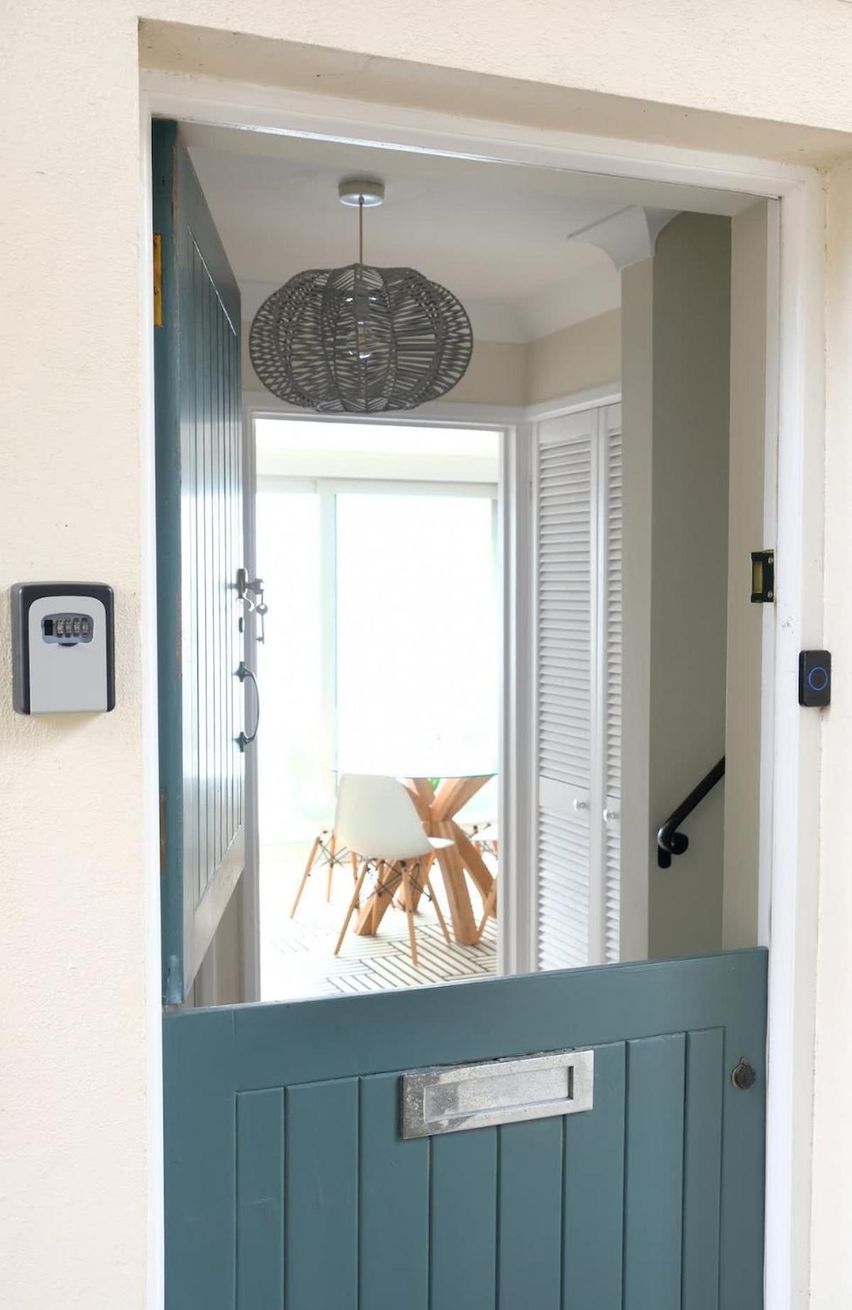 Apartment Spectacular Waterfront Views With Parking At 'mariners Mirror' Falmouth