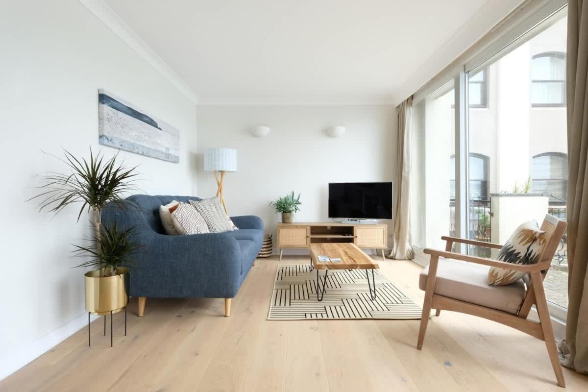 Spectacular Waterfront Views With Parking At 'mariners Mirror' Apartment Falmouth